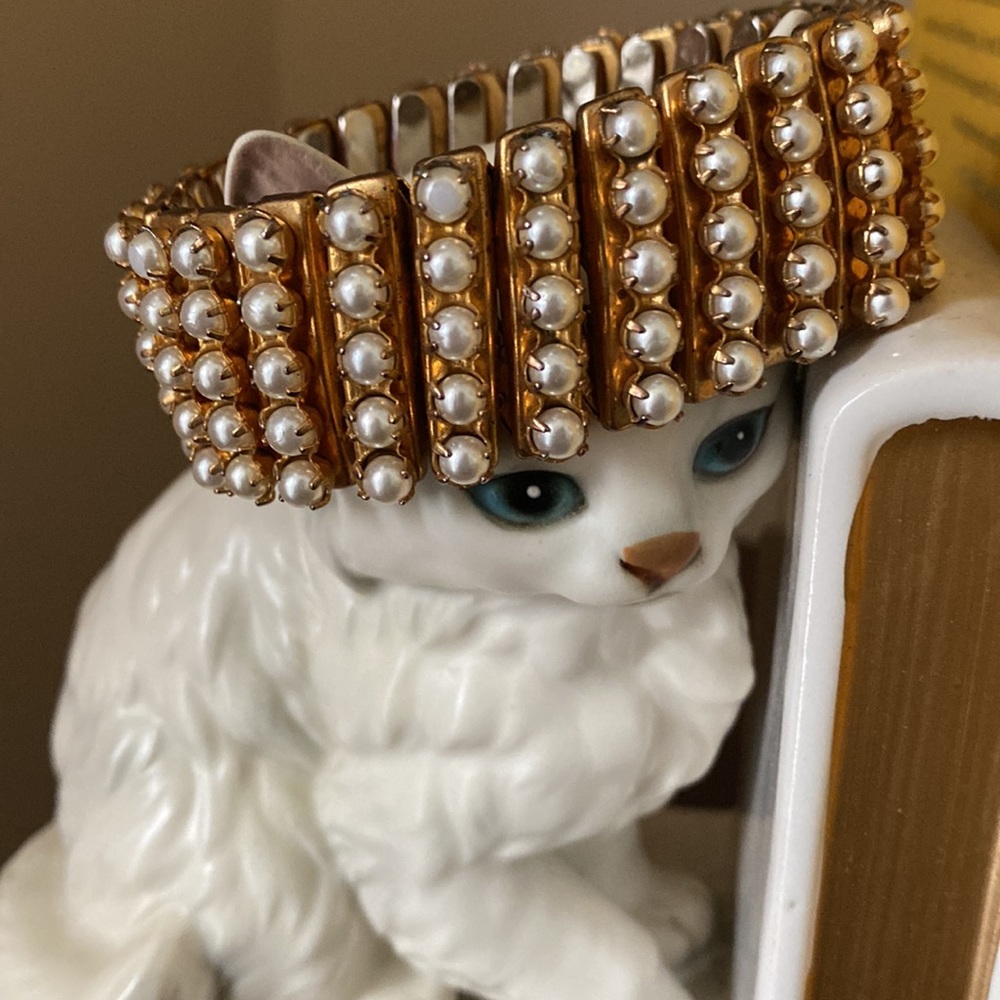 Vintage Faux Pearl Stretch Bracelet